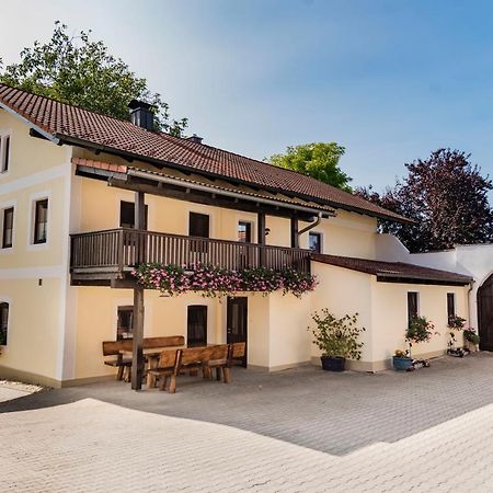 Ferienhaus Schmiedehof Hitzing エクステリア 写真