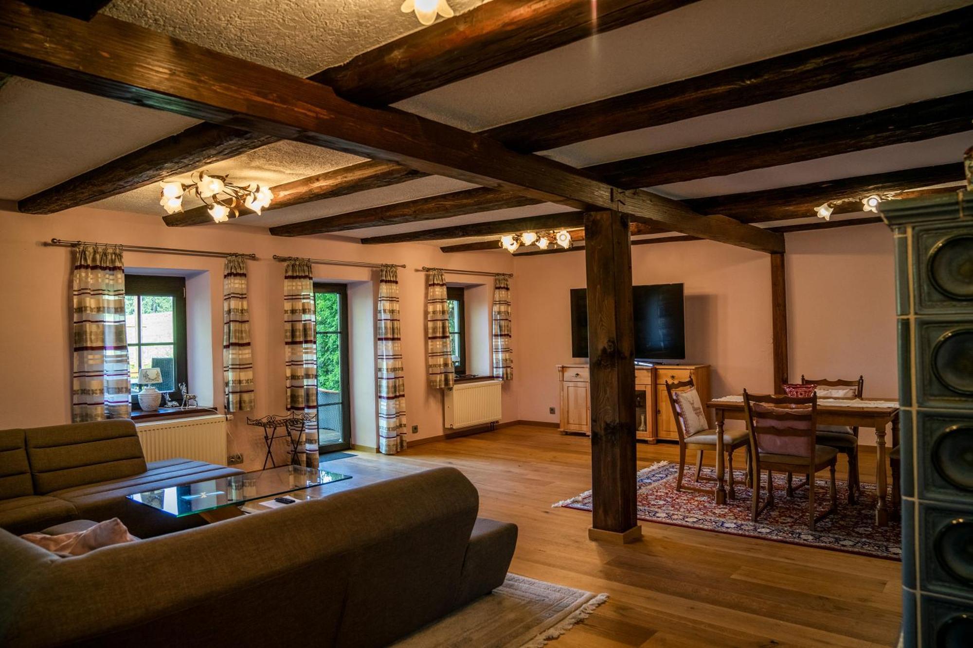 Ferienhaus Schmiedehof Hitzing エクステリア 写真